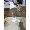 Image 1 : Lamp