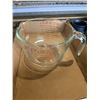 Image 1 : Glass Pyrex measuring cup