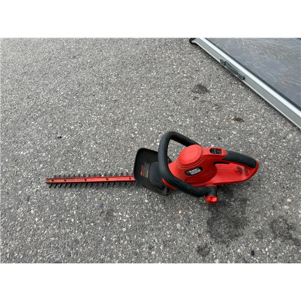 Black & Decker hedge trimmer 22 inch
