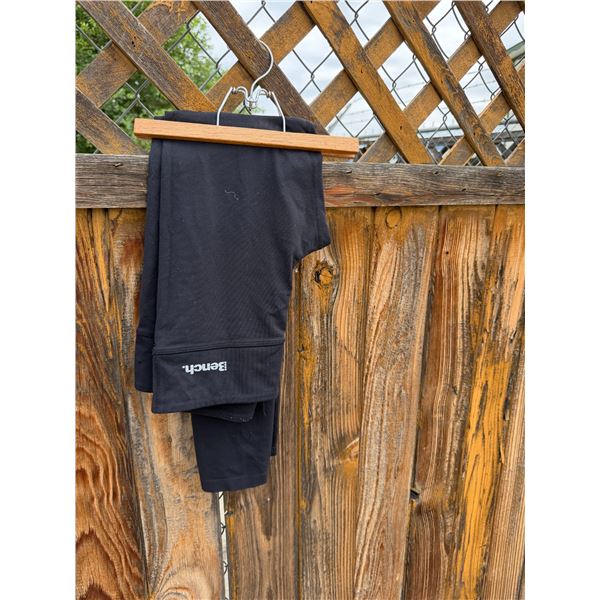 Bench pants size small