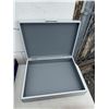 Image 1 : Wood box