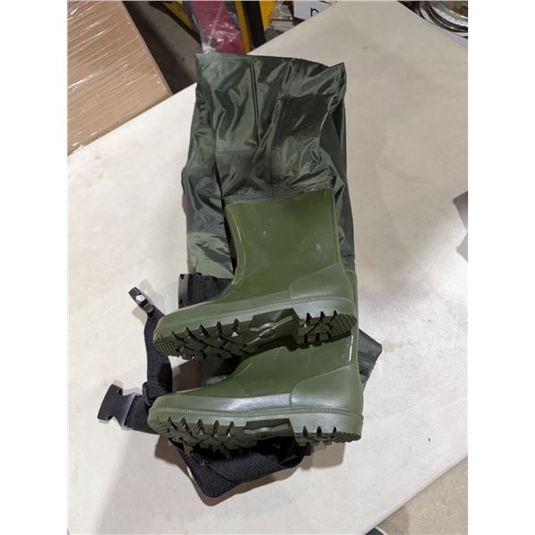 Youth boot waders boot size 4