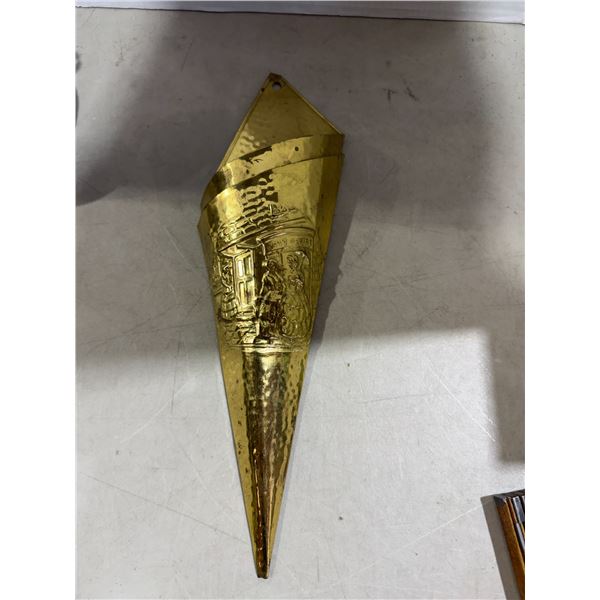 Vintage match holder