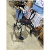 Image 1 : NEXUS folding walker