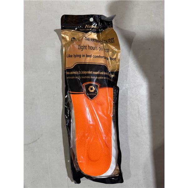 The artifact on foot eight hours on foot size 43–44