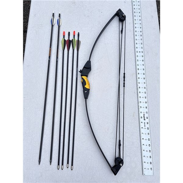 Little banshee, bow and arrow