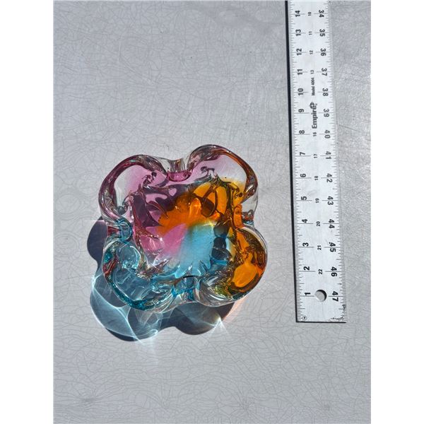 ART glass dish