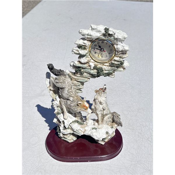 Deco clock