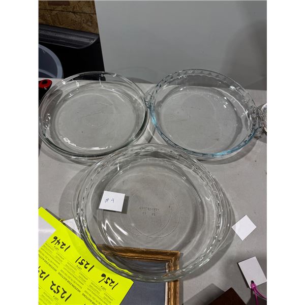 Glass pie plates