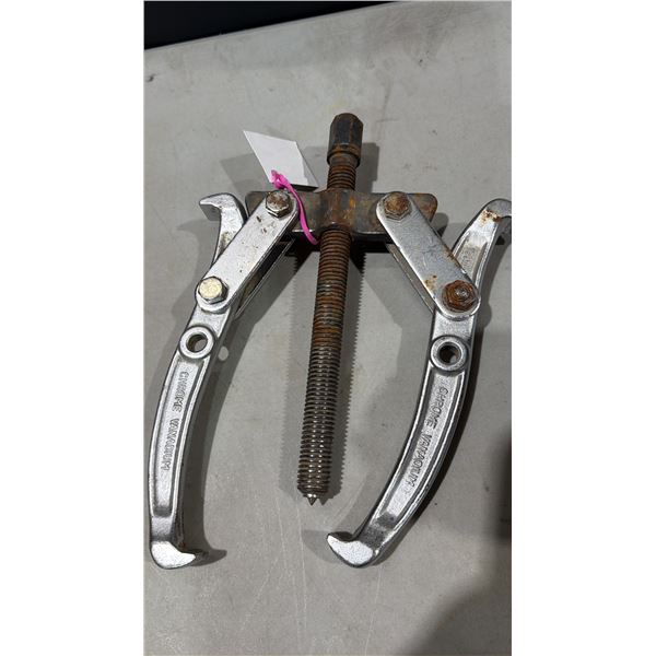 2 jaw, reversible gear puller