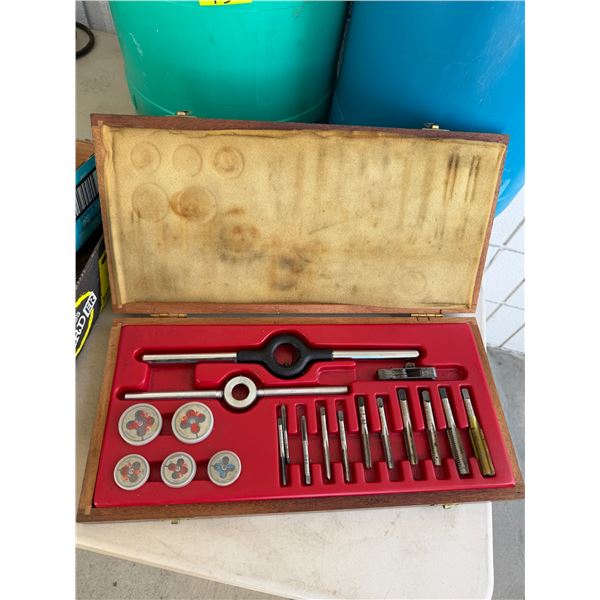 Dormer tap and die it