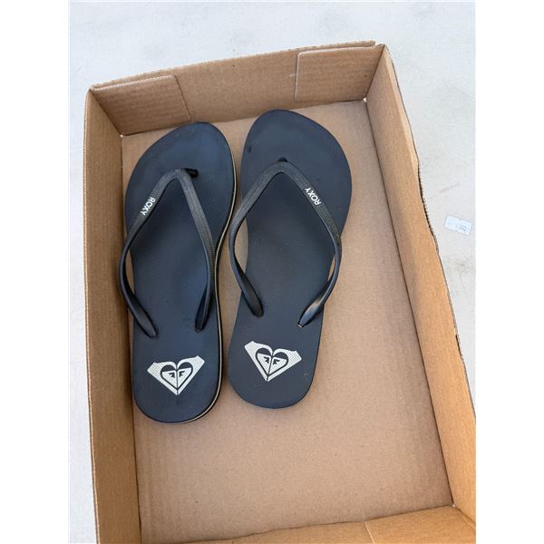 Roxy slide size 7