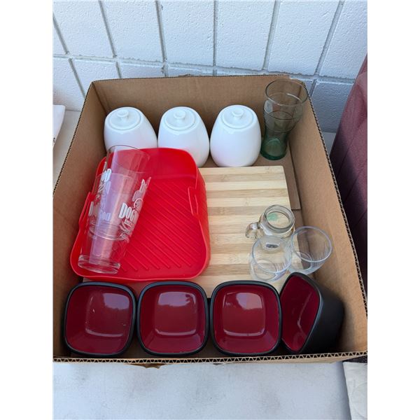 Miscellaneous kitchen items