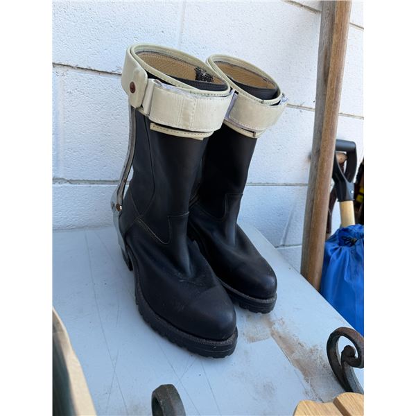 Boots size not shown