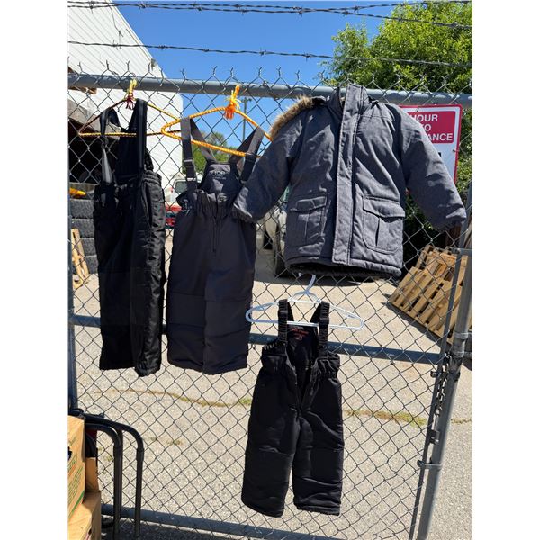 Children's snowsuit size 3