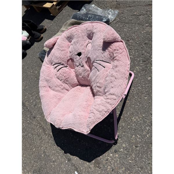 Children's folding chair