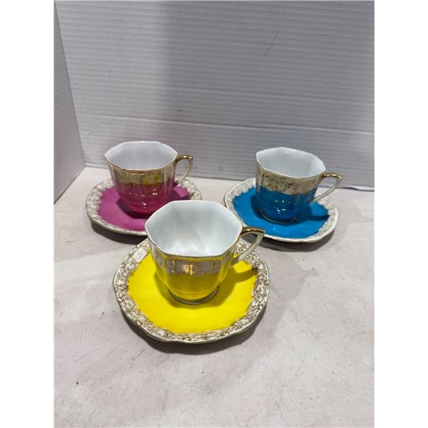 Tea cups and saucers, Japan