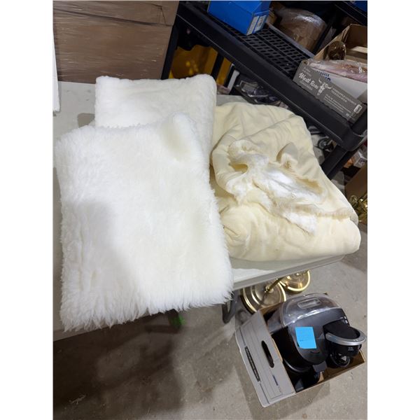 Soft fluffy material