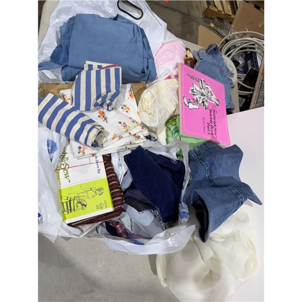 Assorted material and the stretch and so sewing book