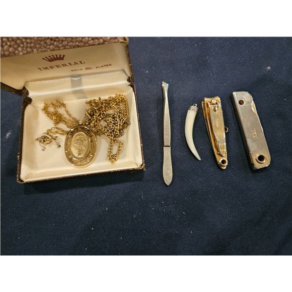 Assorted lot - Nail clippers, tweezers etc..