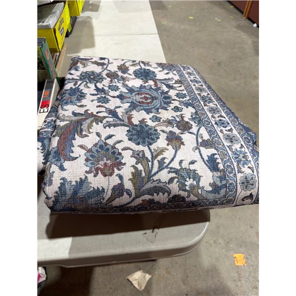 New without box area carpet Machine washable 63"x89"