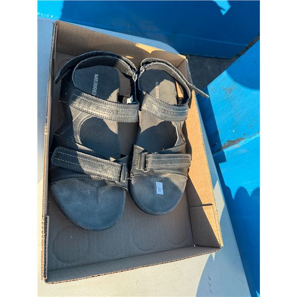 MERRELL sandals size 10