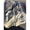 Image 1 : Shorts size 32