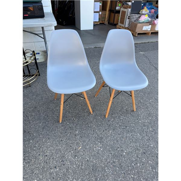 2 chairs