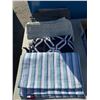 Image 1 : Table linens