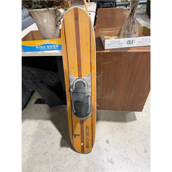 Vintage sea glider water ski
