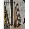 Image 1 : Pool cues