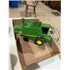 Image 1 : John Deere toy