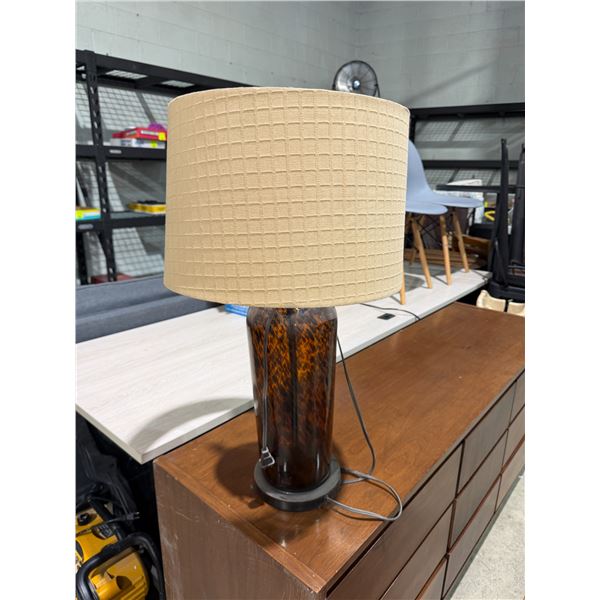 Table lamp