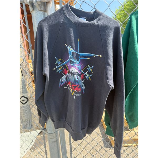 Abbotsford, Internation sweatshirt size X