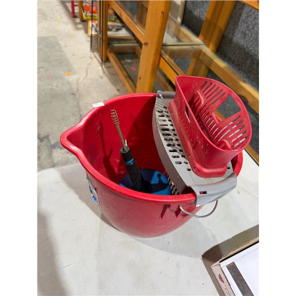 Mop, bucket, and auger