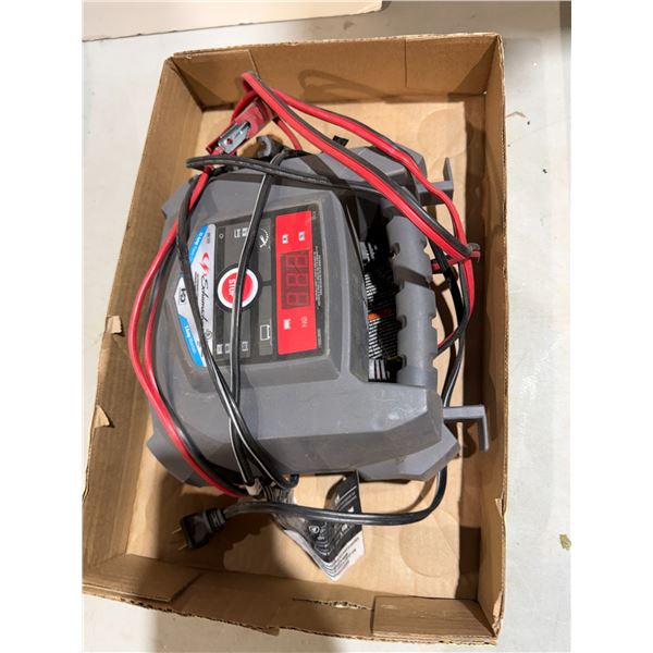 SCHUMACHER 15 amp rapid charger three amp maintainer