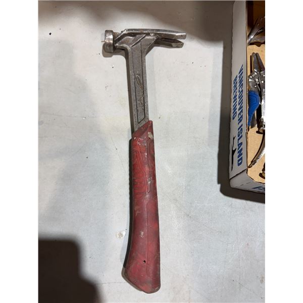 Milwaukee hammer