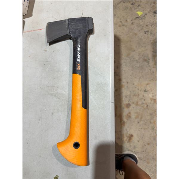 FISKARS hatchet