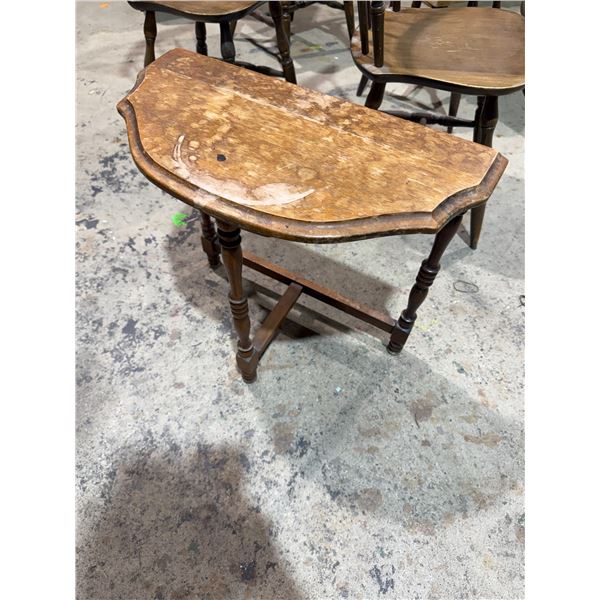 D Table