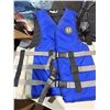 Image 1 : Mustang lifejacket size large?