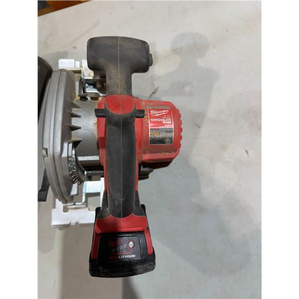Milwaukee circular saw 6 1/2 inch tested and working