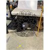 Image 1 : Metal decor