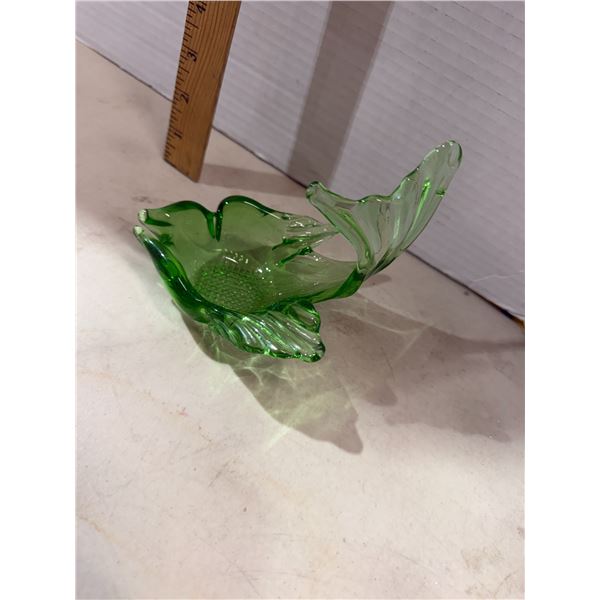 Glass fish dish