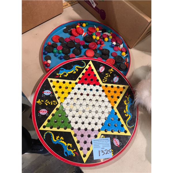 Chinese checkers and checker board
