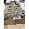 Image 1 : CABELAS medium fishing vest