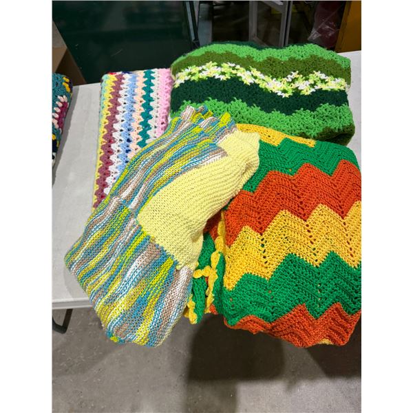 4 handcrafted Blankets