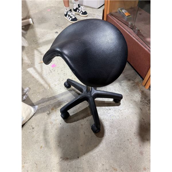 Rolling stool adjustable