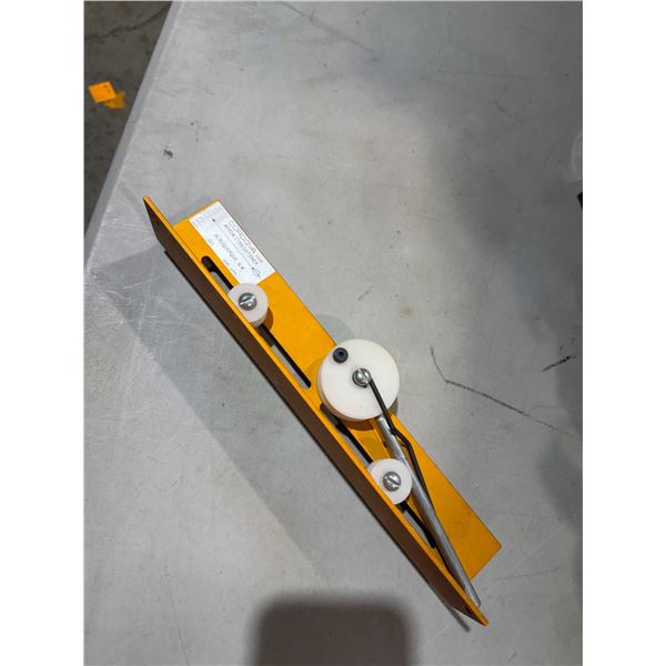 Arrow straightener