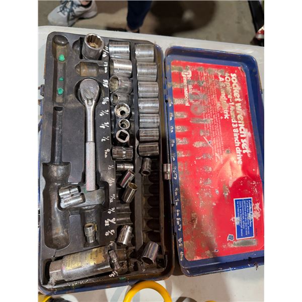 Socket wrench set