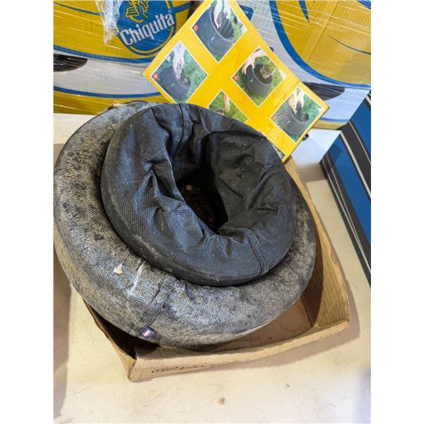 Gardening item